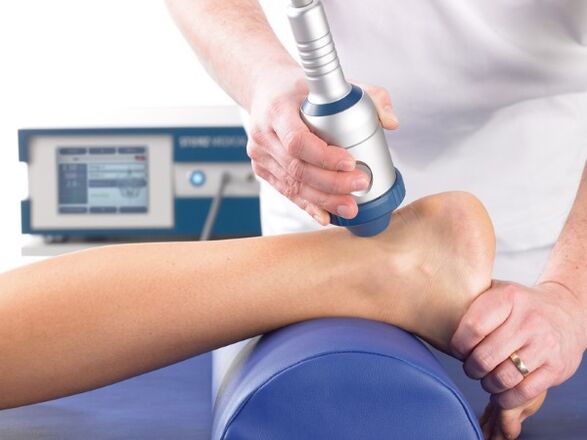 La physiothérapie peut aider à soulager les douleurs articulaires des jambes après une blessure.